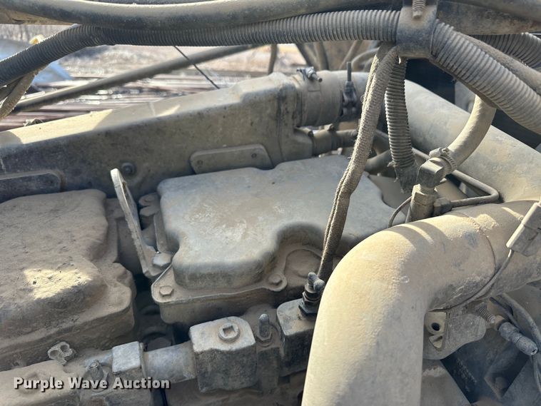 image for item JD9671 1989 Ford LTL9000  truck cab and chassis