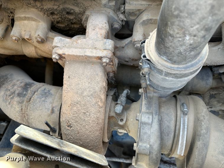 image for item JD9671 1989 Ford LTL9000  truck cab and chassis