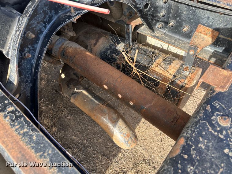 image for item JD9671 1989 Ford LTL9000  truck cab and chassis