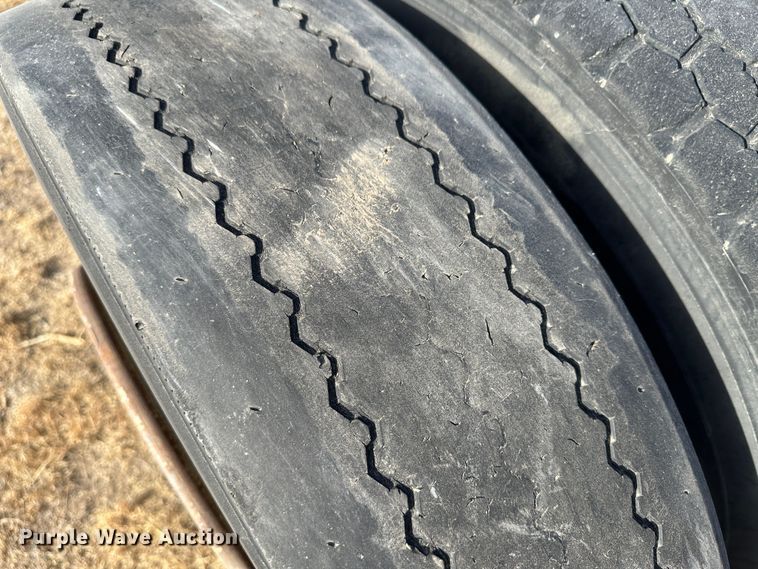 image for item JD9671 1989 Ford LTL9000  truck cab and chassis