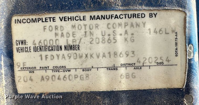 image for item JD9671 1989 Ford LTL9000  truck cab and chassis