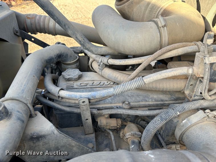 image for item JD9681 2005 Kenworth T300  truck cab and chassis