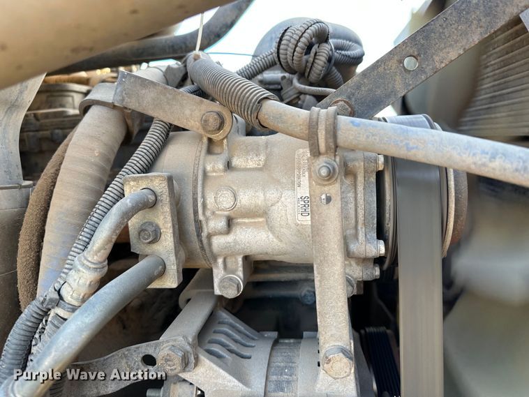 image for item JD9681 2005 Kenworth T300  truck cab and chassis