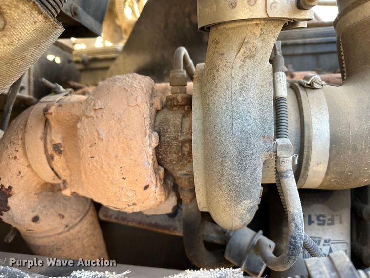 image for item JD9681 2005 Kenworth T300  truck cab and chassis