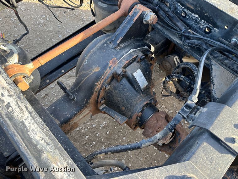 image for item JD9681 2005 Kenworth T300  truck cab and chassis