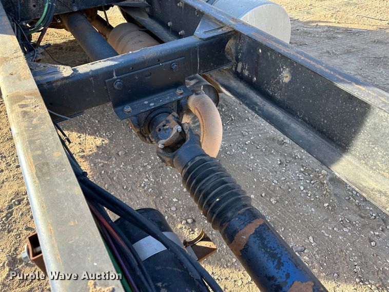 image for item JD9681 2005 Kenworth T300  truck cab and chassis