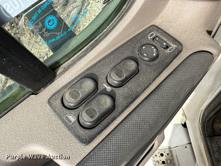 image for item JD9714 2009 Freightliner Cascadia  semi truck