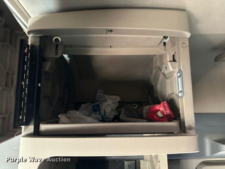 image for item JD9714 2009 Freightliner Cascadia  semi truck