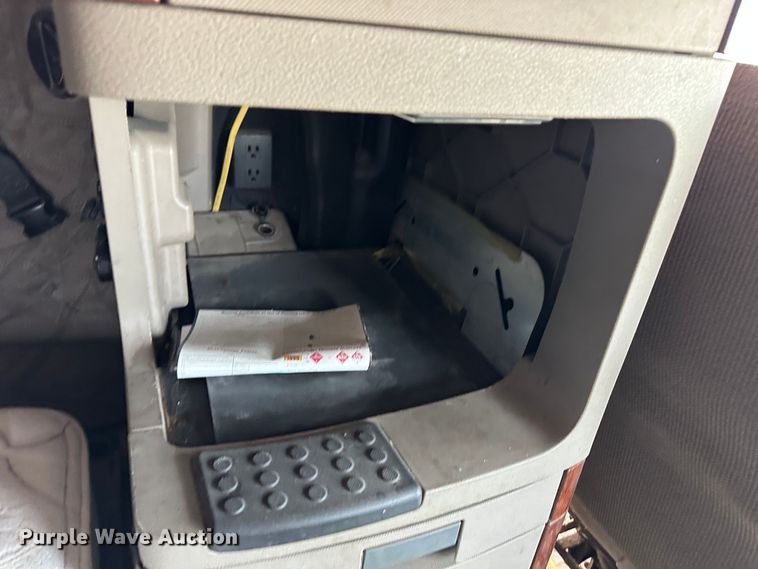 image for item JD9714 2009 Freightliner Cascadia  semi truck