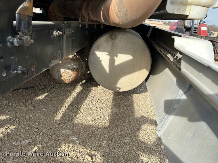 image for item JD9714 2009 Freightliner Cascadia  semi truck