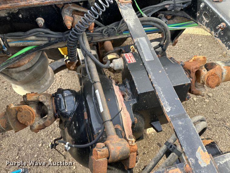 image for item JD9714 2009 Freightliner Cascadia  semi truck