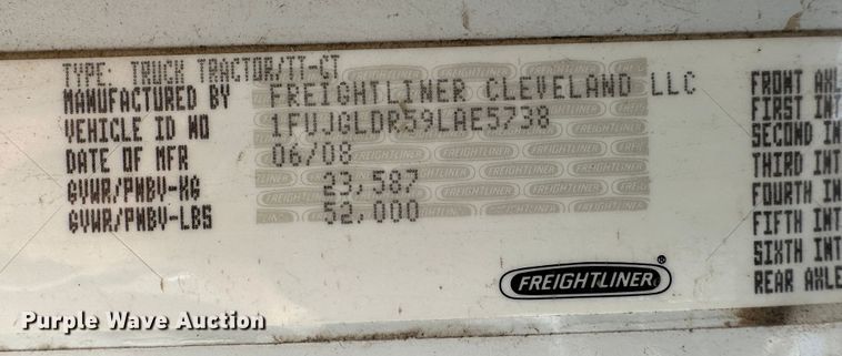 image for item JD9714 2009 Freightliner Cascadia  semi truck