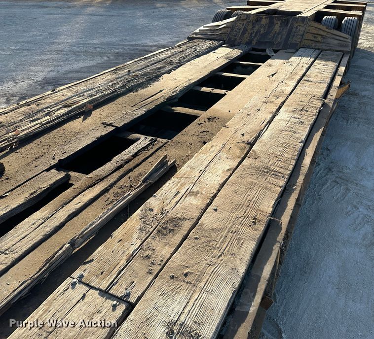 image for item JD9723 2001 Witzco RG-50  lowboy equipment trailer