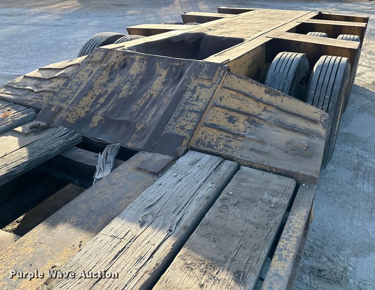 image for item JD9723 2001 Witzco RG-50  lowboy equipment trailer