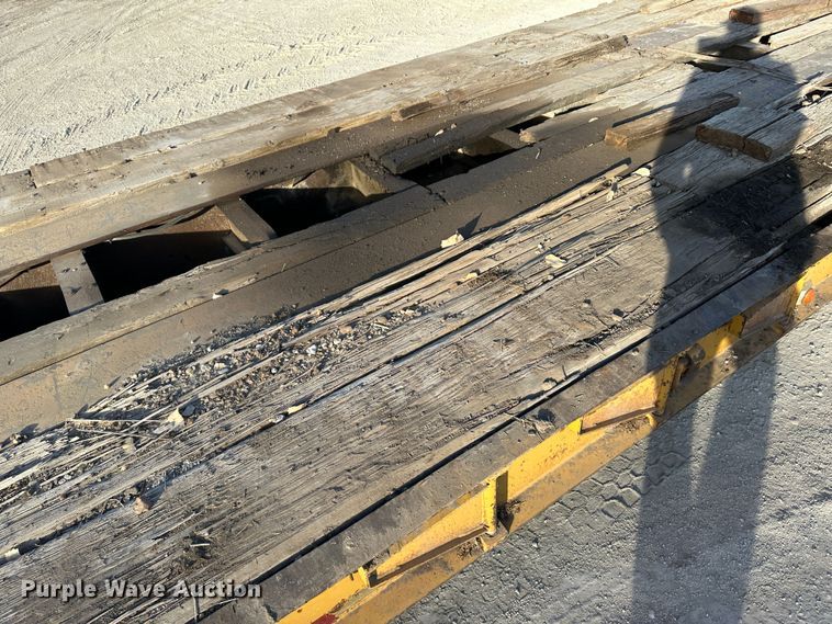 image for item JD9723 2001 Witzco RG-50  lowboy equipment trailer