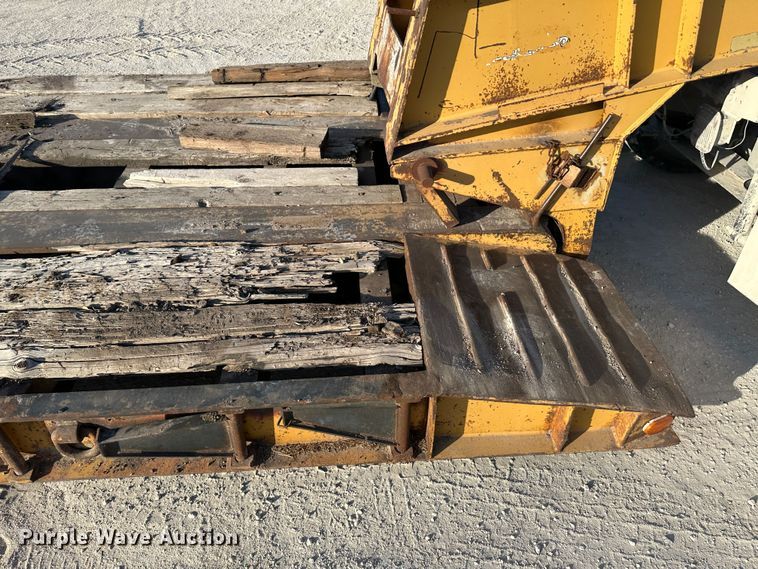 image for item JD9723 2001 Witzco RG-50  lowboy equipment trailer