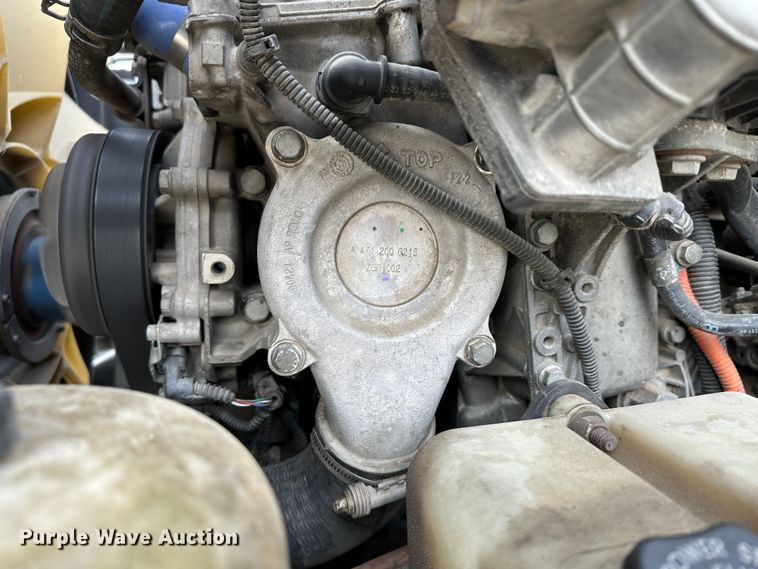 image for item JD9735 2014 Freightliner Cascadia  semi truck