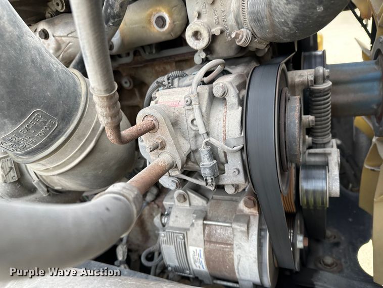 image for item JD9735 2014 Freightliner Cascadia  semi truck