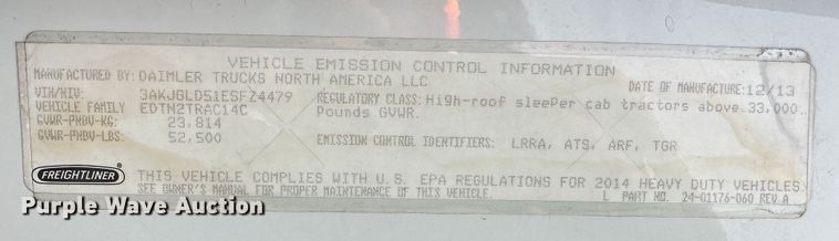 image for item JD9735 2014 Freightliner Cascadia  semi truck