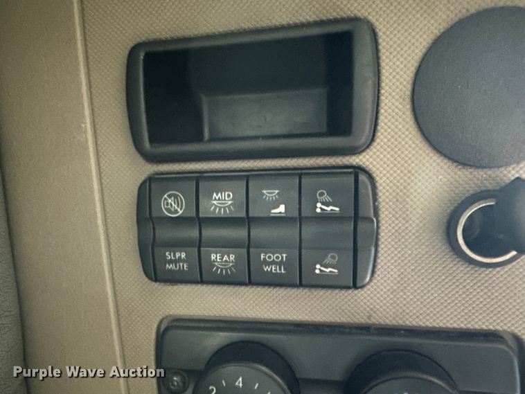 image for item JD9738 2016 Freightliner Cascadia  semi truck