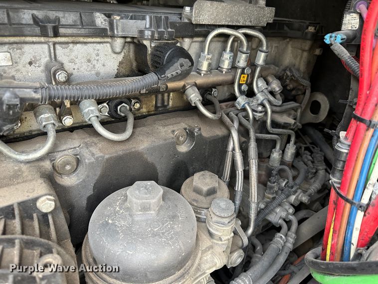 image for item JD9738 2016 Freightliner Cascadia  semi truck