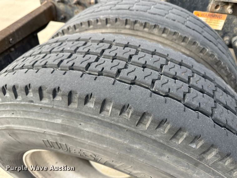 image for item JD9738 2016 Freightliner Cascadia  semi truck