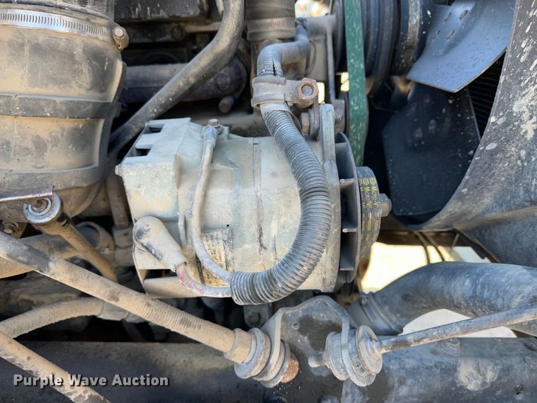 image for item JD9797 1996 International 8200  semi truck