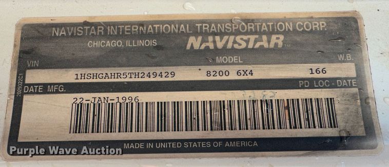 image for item JD9797 1996 International 8200  semi truck