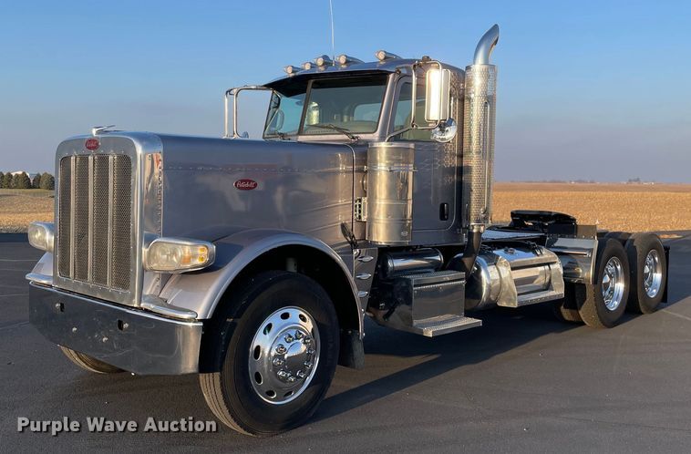 image for item JL9743 2009 Peterbilt 389  semi truck