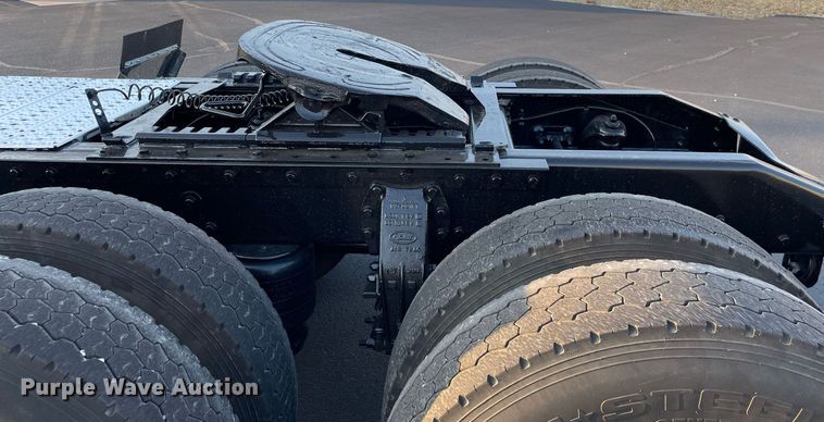 image for item JL9743 2009 Peterbilt 389  semi truck