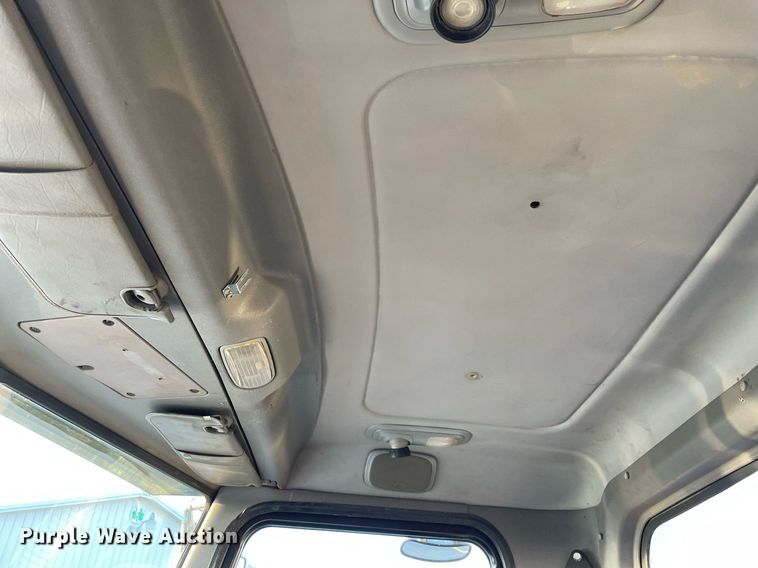 image for item JL9743 2009 Peterbilt 389  semi truck