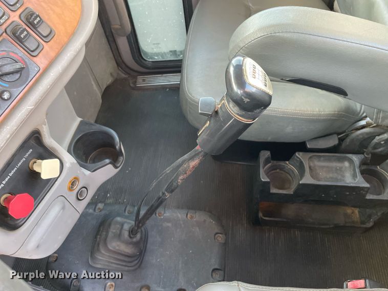 image for item JL9743 2009 Peterbilt 389  semi truck