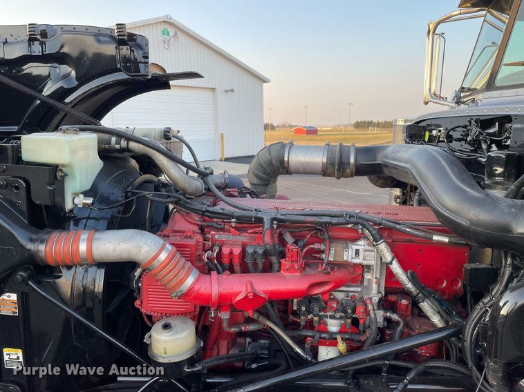 image for item JL9743 2009 Peterbilt 389  semi truck