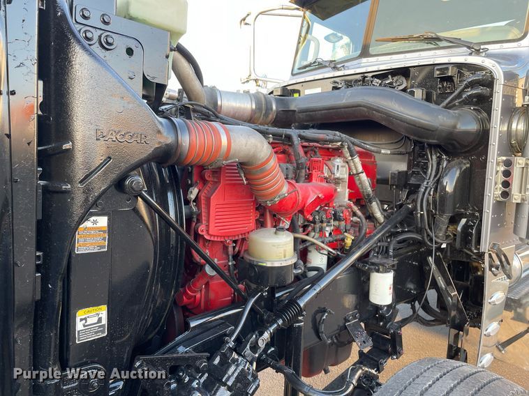 image for item JL9743 2009 Peterbilt 389  semi truck