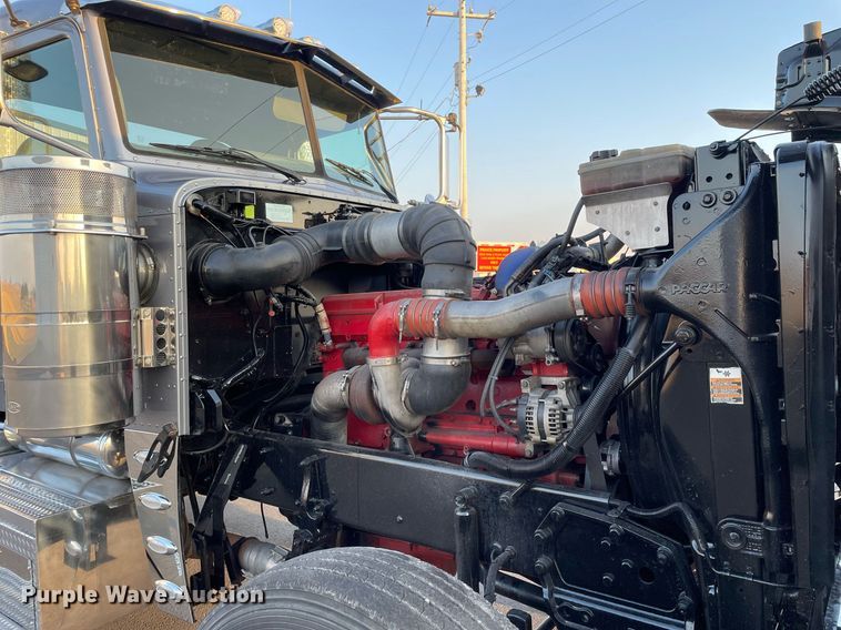 image for item JL9743 2009 Peterbilt 389  semi truck