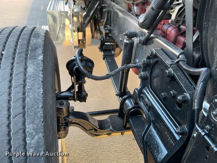 image for item JL9743 2009 Peterbilt 389  semi truck