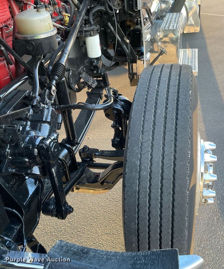 image for item JL9743 2009 Peterbilt 389  semi truck