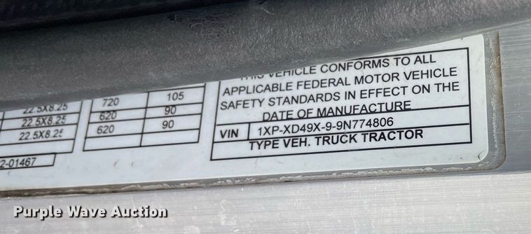 image for item JL9743 2009 Peterbilt 389  semi truck