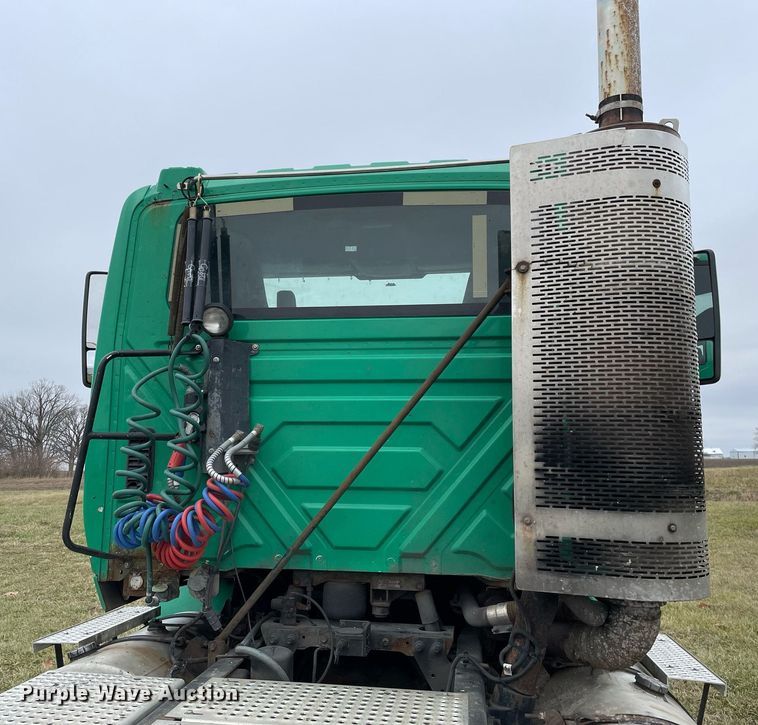 image for item JL9749 2009 International ProStar Premium  semi truck