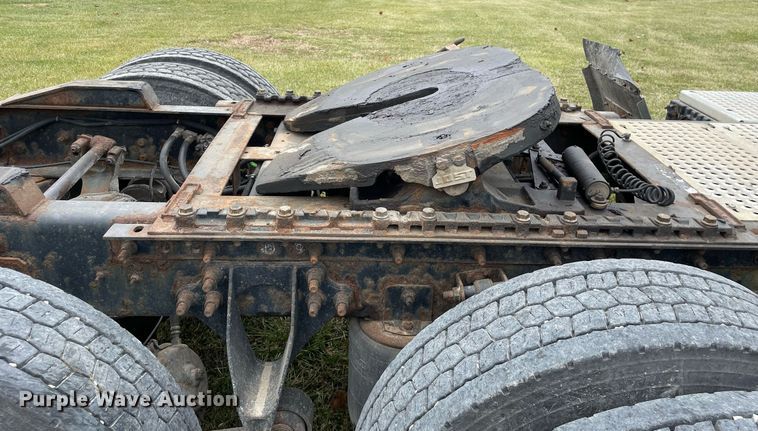 image for item JL9749 2009 International ProStar Premium  semi truck