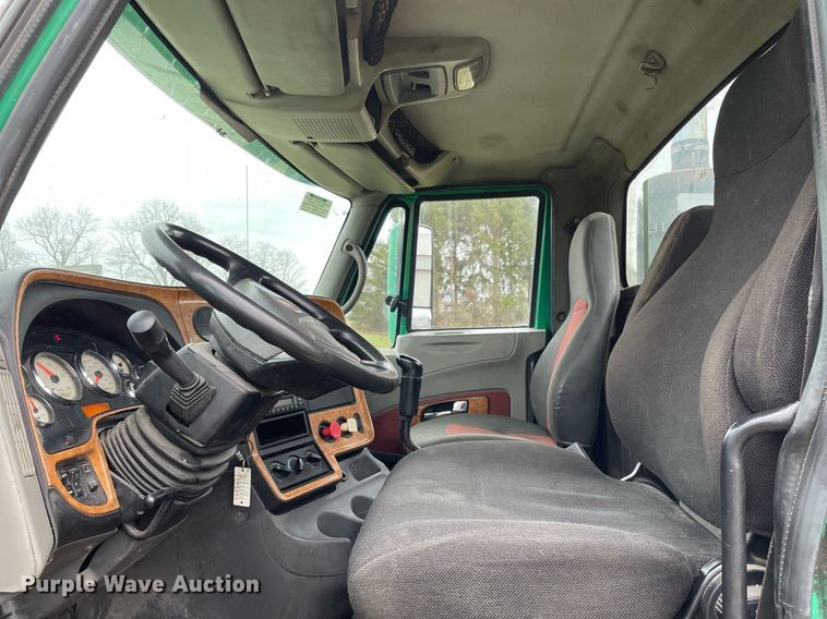 image for item JL9749 2009 International ProStar Premium  semi truck