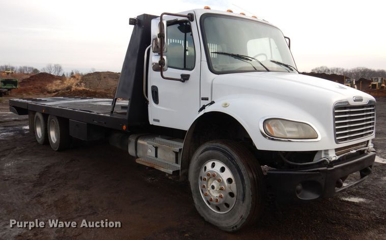 image for item JL9760 2007 Freightliner M2  flatbed truck