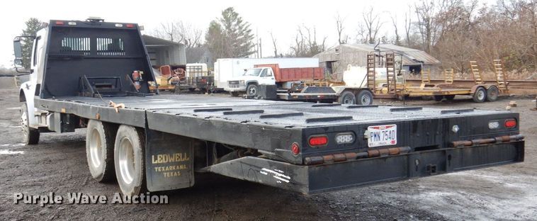 image for item JL9760 2007 Freightliner M2  flatbed truck