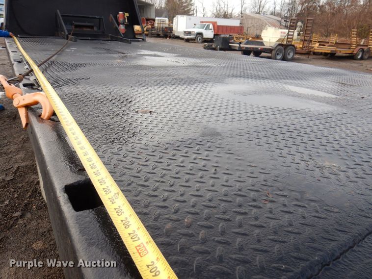 image for item JL9760 2007 Freightliner M2  flatbed truck