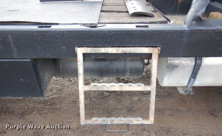 image for item JL9760 2007 Freightliner M2  flatbed truck