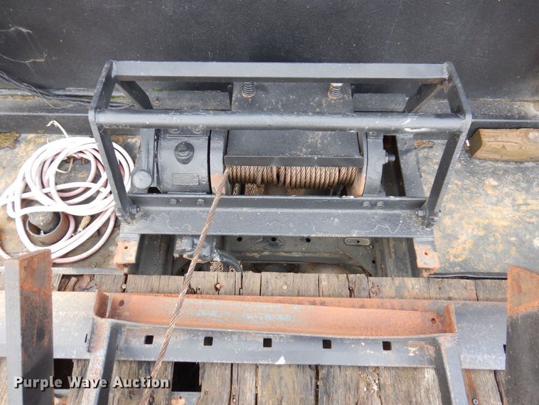 image for item JL9760 2007 Freightliner M2  flatbed truck