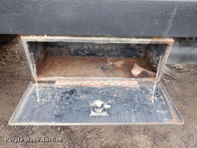 image for item JL9760 2007 Freightliner M2  flatbed truck