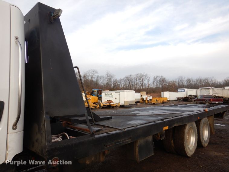 image for item JL9760 2007 Freightliner M2  flatbed truck