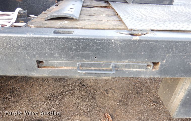 image for item JL9760 2007 Freightliner M2  flatbed truck