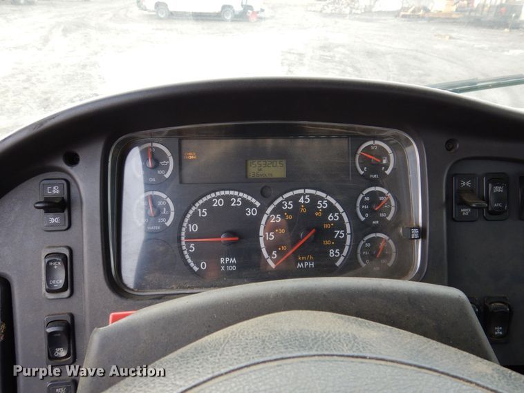 image for item JL9760 2007 Freightliner M2  flatbed truck